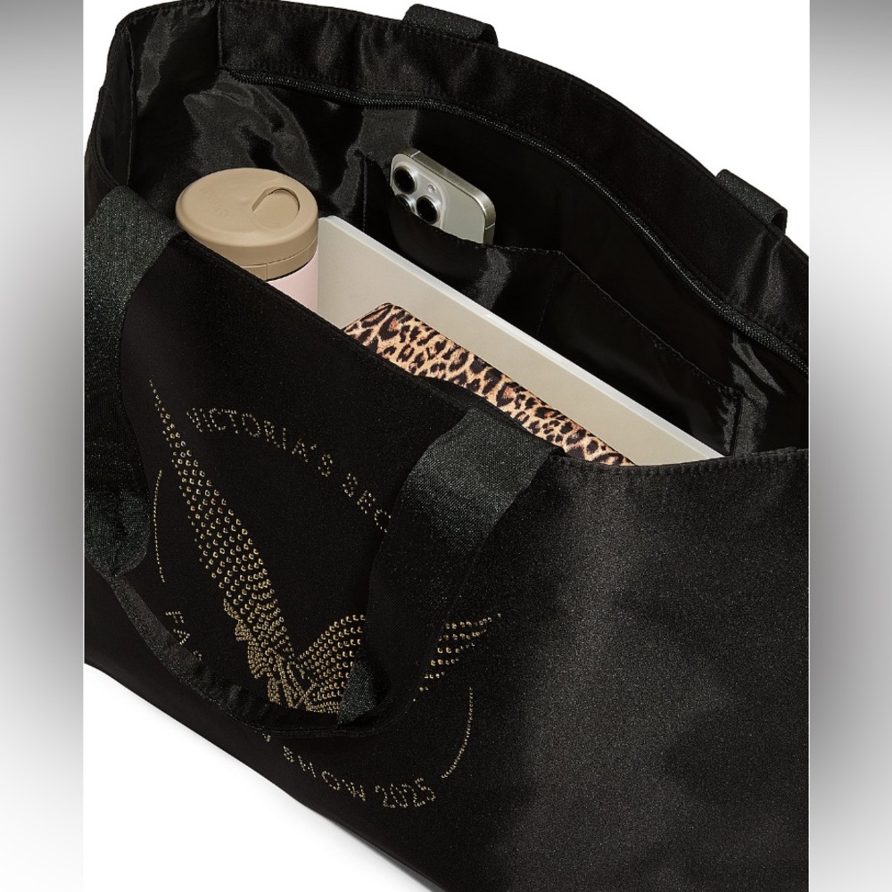 ✨Victoria’s Secret Fashion Show collectible tote bag NWT - Picture 4 of 11
